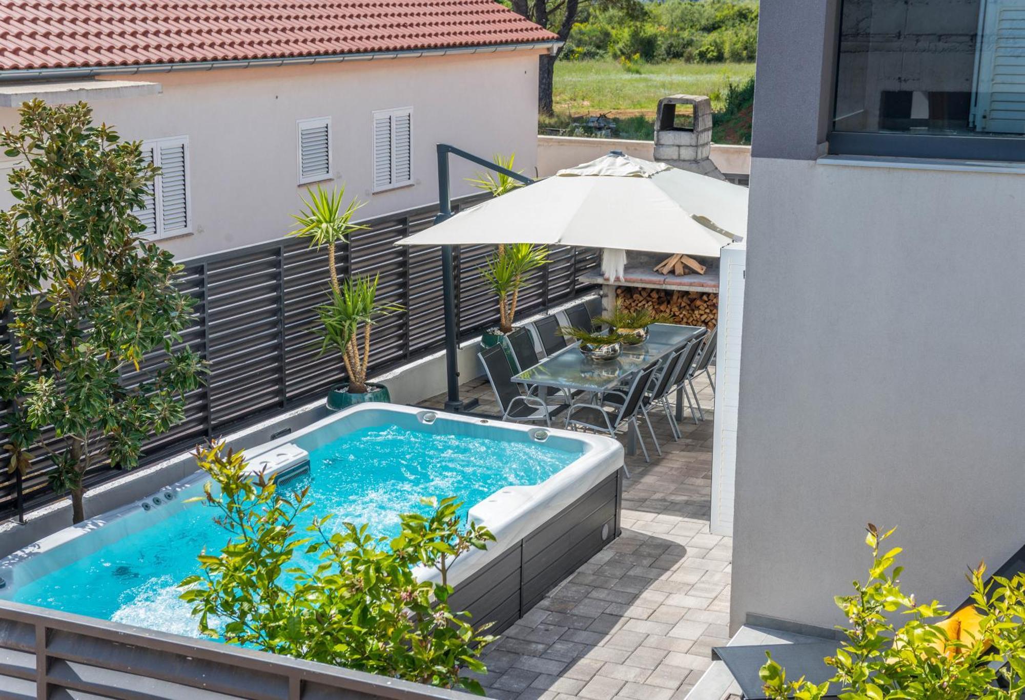 House With Pool Ledenko Apartamento Biograd Na Moru Exterior foto